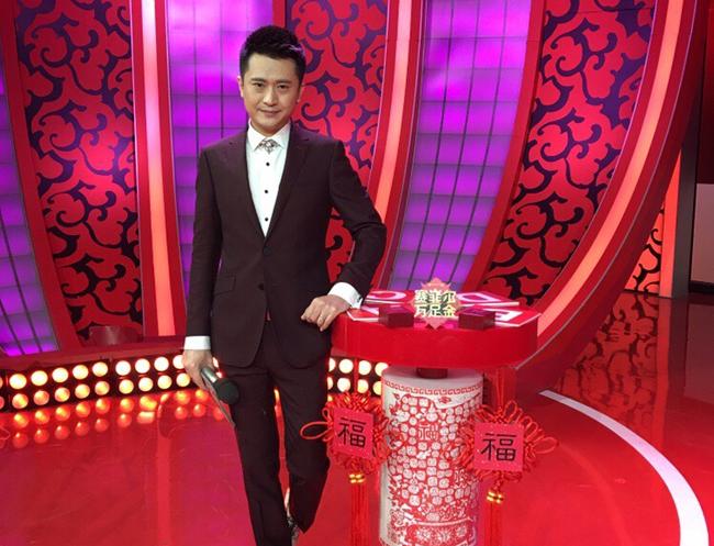 尼格买提与撒贝宁，荧屏上的魅力双星，尼格买提与撒贝宁，荧屏魅力双星闪耀