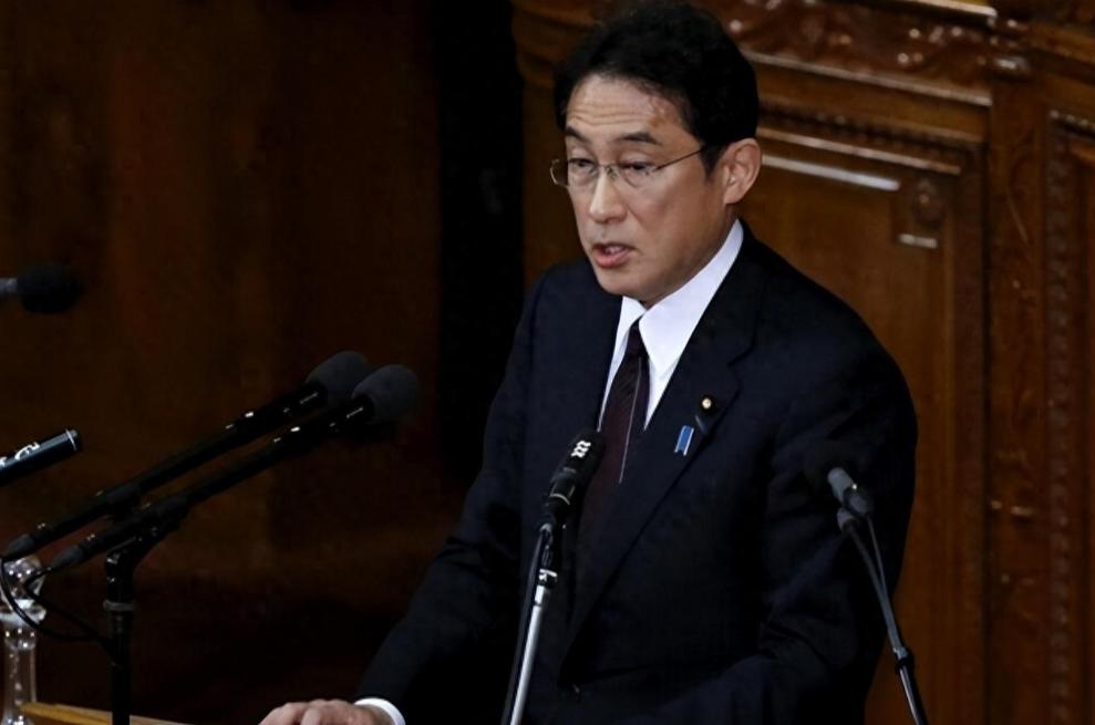 不声不响造了七艘准航母，中国的海军力量崛起与战略考量，中国海军力量崛起，七艘准航母的静默建造与战略考量