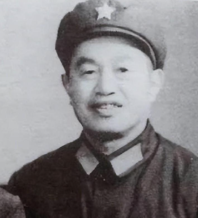 常万年简历——一位卓越将领的生平与贡献，常万年，卓越将领的生平、贡献与传奇经历简介