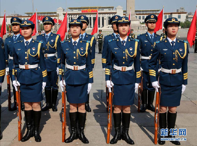 揭秘三军仪仗队训练的视频，荣耀与辛勤的篇章，三军仪仗队训练揭秘，荣耀与辛勤的篇章见证训练日常