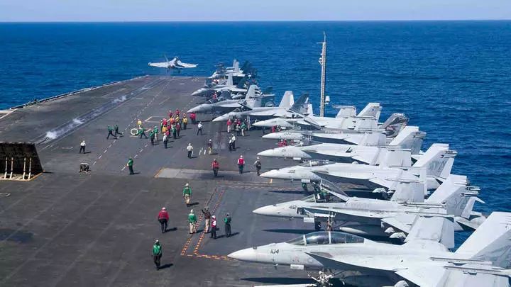 较军什大馆空落了舰近——关于军事变革与大国力量的思考，军事变革与大国力量的深度思考，较军、大馆、舰船背后的战略意义