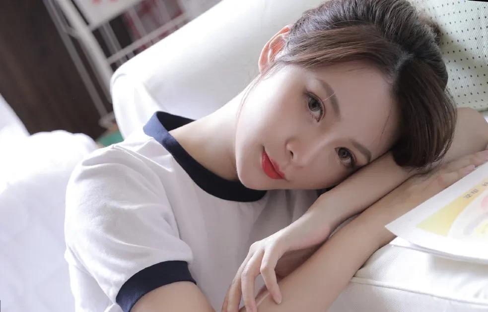 与女孩子聊天的话题大全，轻松打开话匣子，与女孩子聊天的绝佳话题，轻松打开话匣子的秘诀
